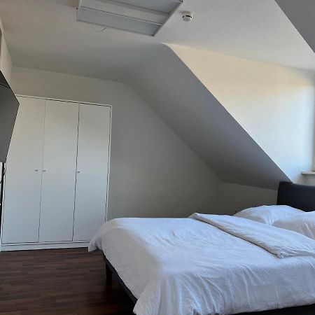 Moebliertes Wohnung Am Geroweiher Moenchengladbach Bagian luar foto