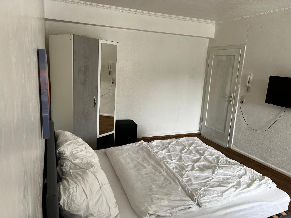 Moebliertes Wohnung Am Geroweiher Moenchengladbach Bagian luar foto